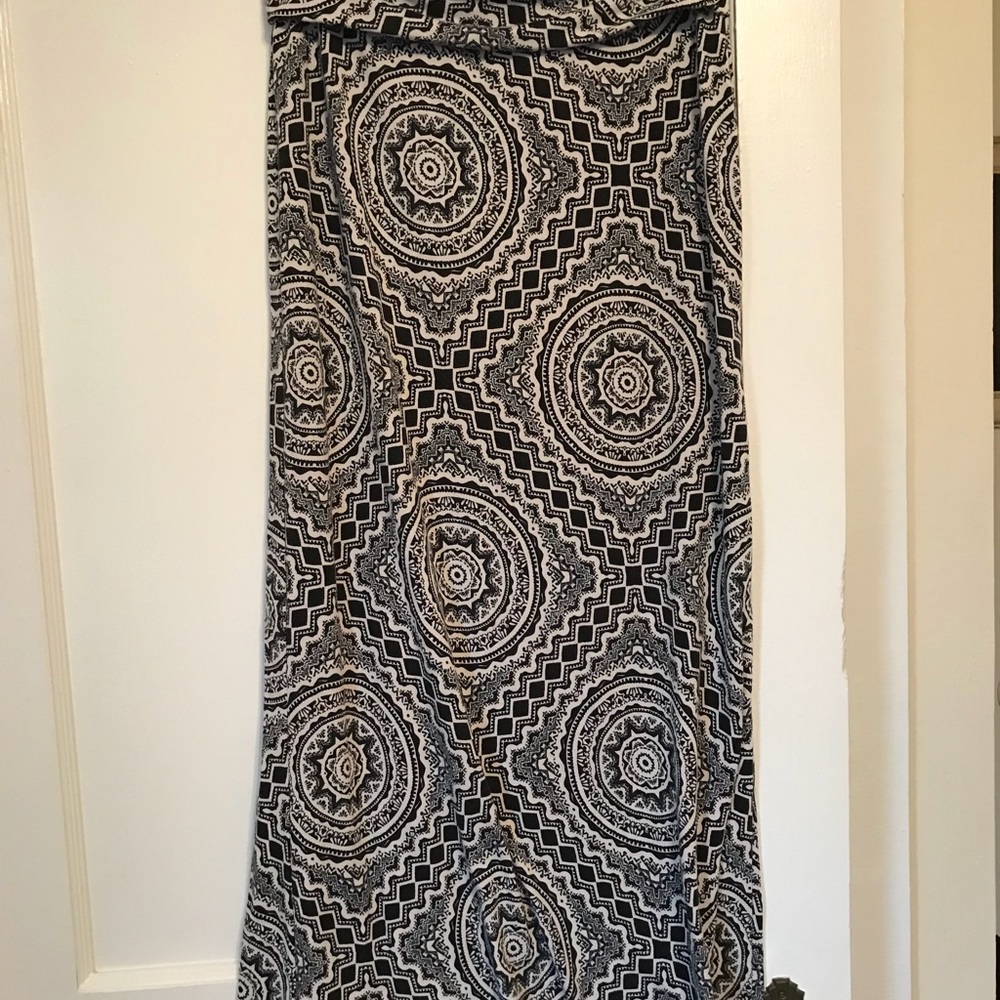 Rue21 Black and White Tribal Maxi Skirt